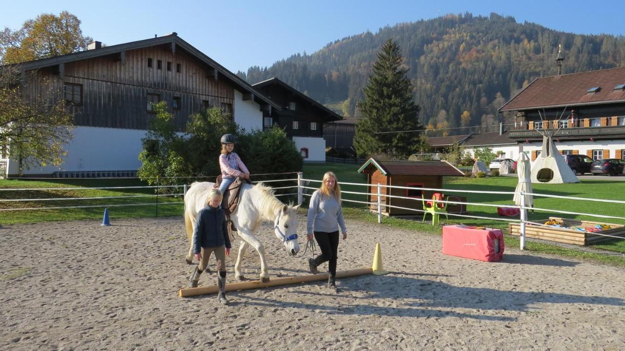 Thomanhof Chalet-Appartement Saalfelden Bagian luar foto